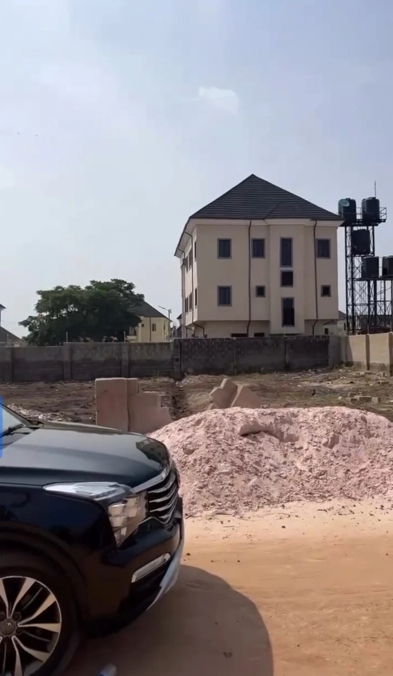 Land for Sale in Golden estate, Jeff isuzor rd, Delta - Image 4