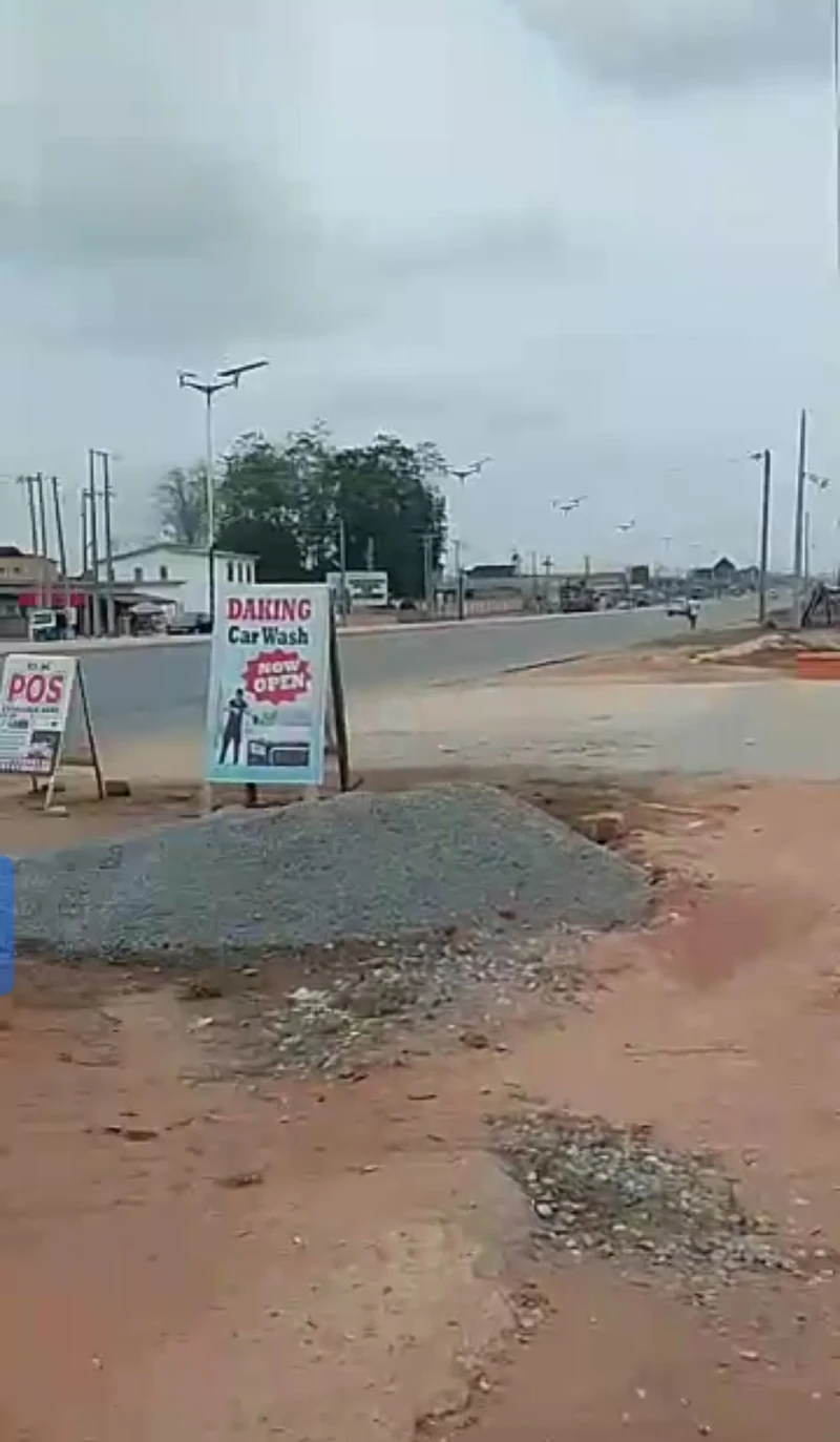 Ware House for Sale in ASABA IBUSA EXPRESS CLOSE REHOBOTH CITY, Delta - Image 2