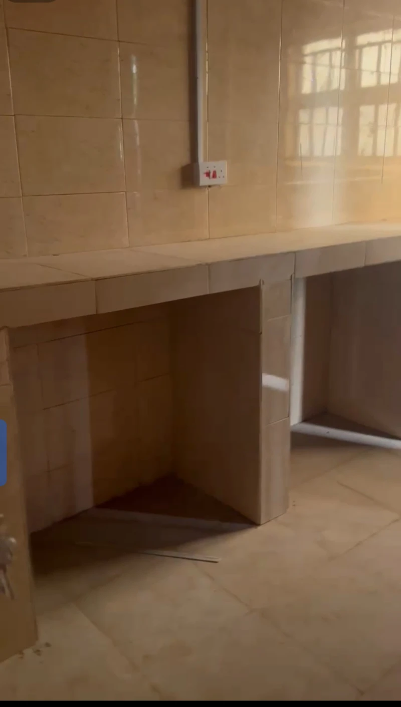 2 Bedroom Flat for Sale in Okpanam city gate, Delta - Image 4