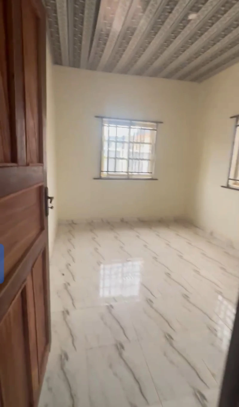 2 Bedroom Flat for Sale in Okpanam city gate, Delta - Image 3
