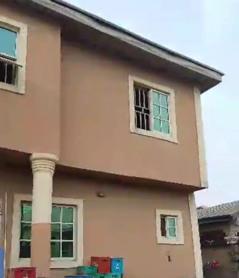 3 Bedroom Flat for Sale in Nnebisi Road, Delta - Image 2