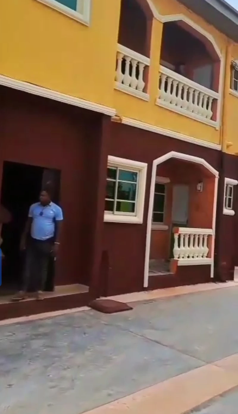 3 Bedroom Flat for Sale in Okpanam town, Delta - Image 4