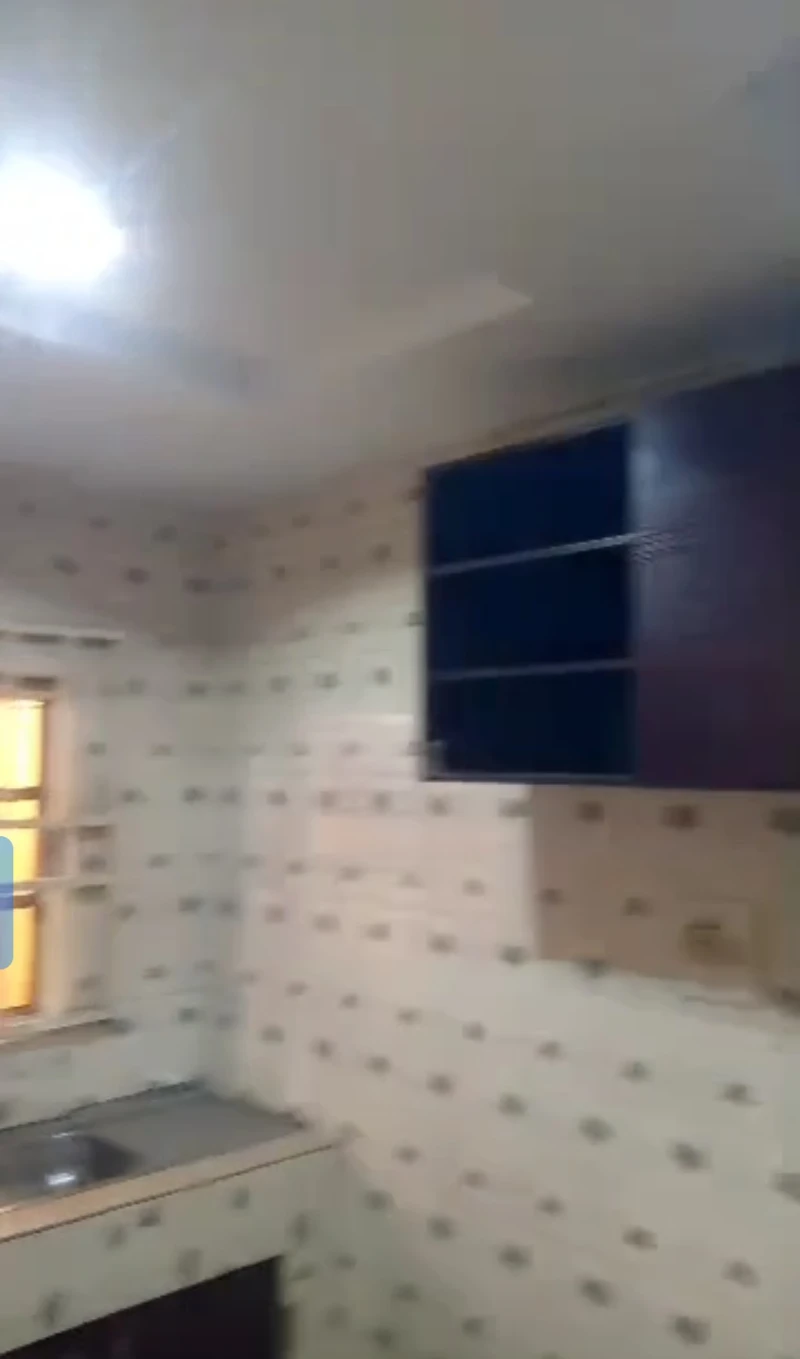 2 Bedroom Flat for Rent in off Airport view estate, Delta - Image 2