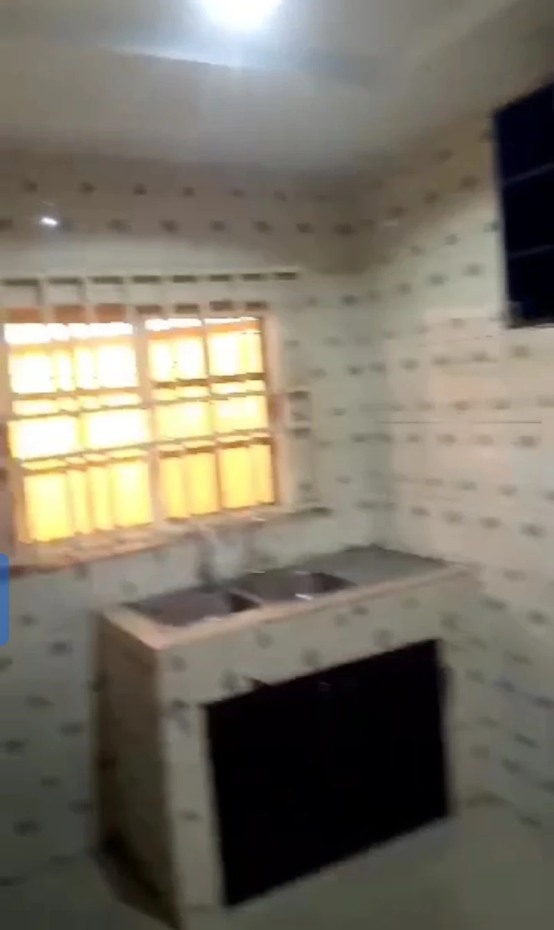2 Bedroom Flat for Rent in Okpanam bypass, Delta - Image 6