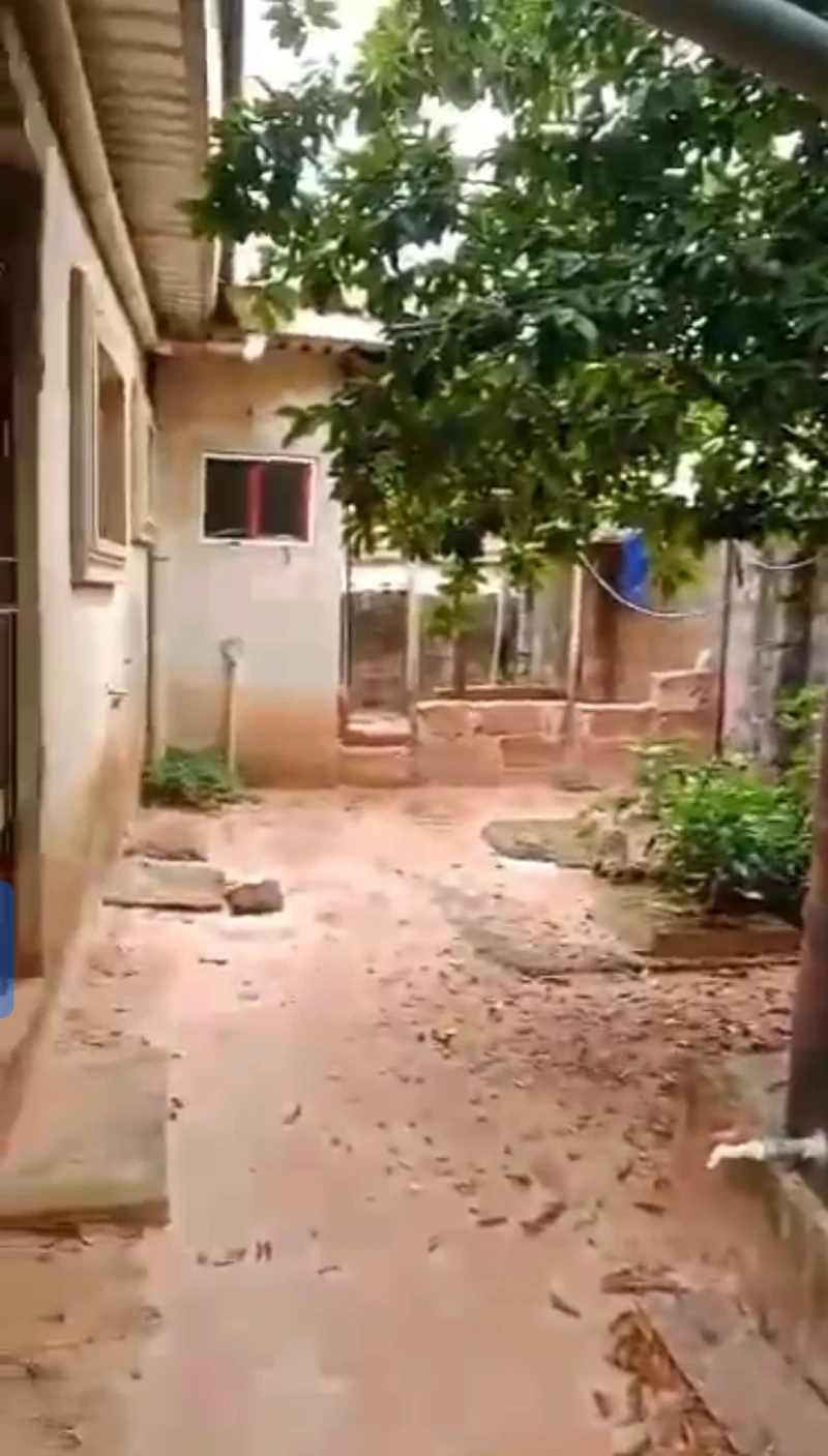 3 Bedroom Flat for Sale in Redeem road, Delta - Image 1