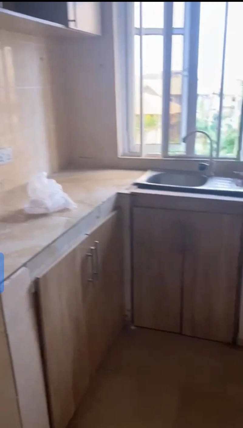 3 Bedroom Flat for Rent in Infant jesus, Delta - Image 1