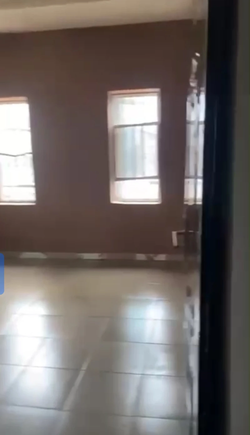 2 Bedroom Flat for Rent in Specialist hospital off line shop, Delta - Image 3
