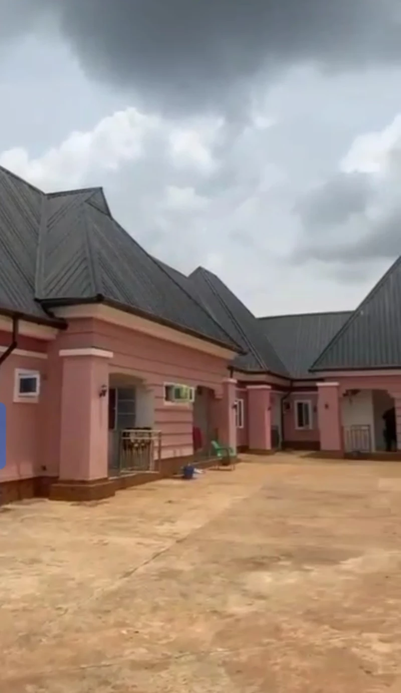 4 Bedroom Flat for Sale in IBUSA, Delta - Image 1