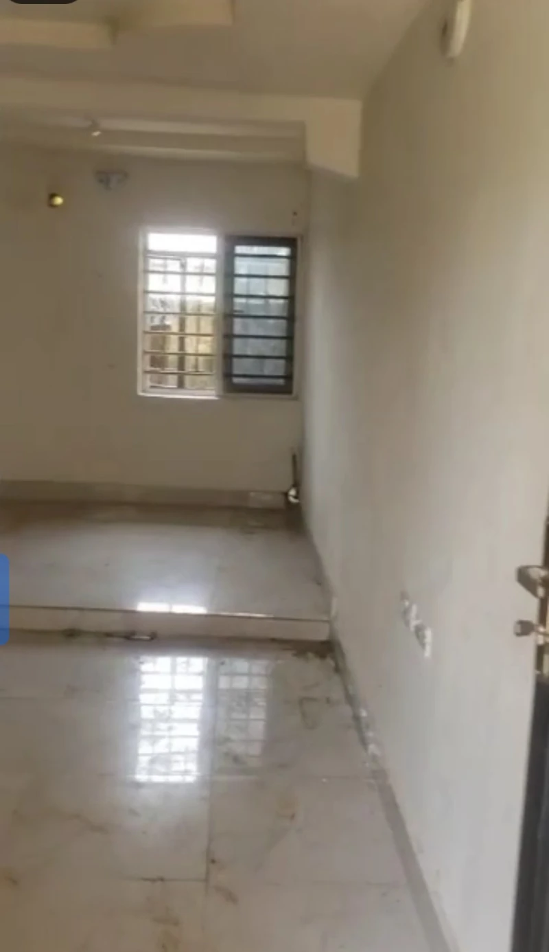 3 Bedroom Flat for Sale in BONSAAC, Delta - Image 5