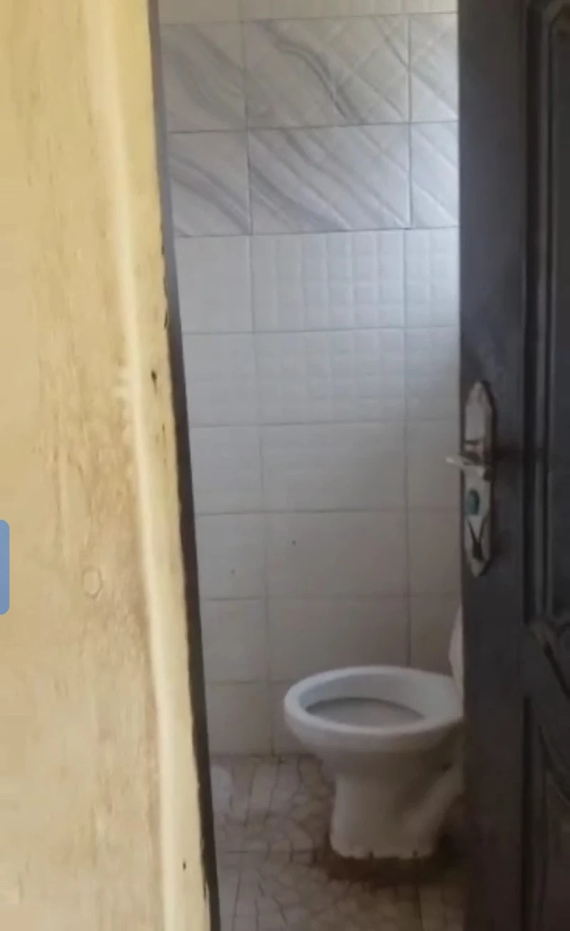 3 Bedroom Flat for Sale in BONSAAC, Delta - Image 2