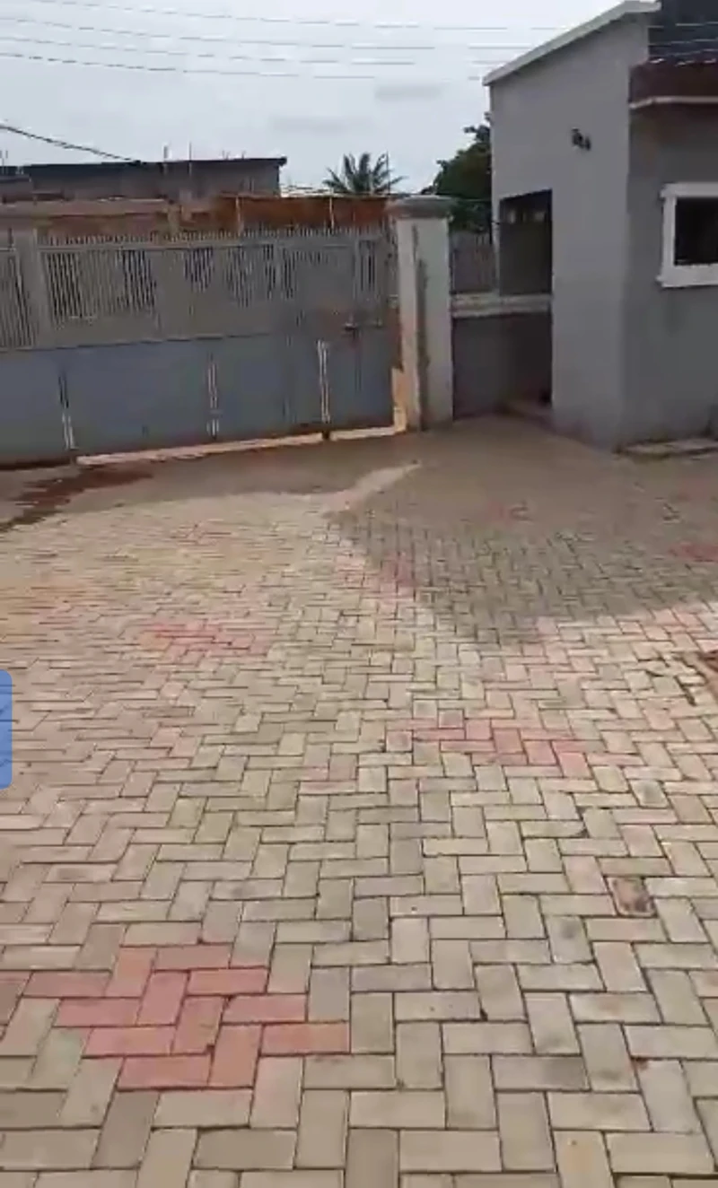 Duplex for Rent in Back of winner headquarters, Delta - Image 4