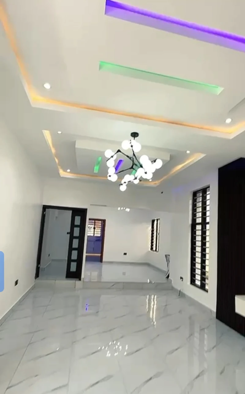 Duplex for Sale in GRA, BACK OF Shadrach Hotel, Delta - Image 1