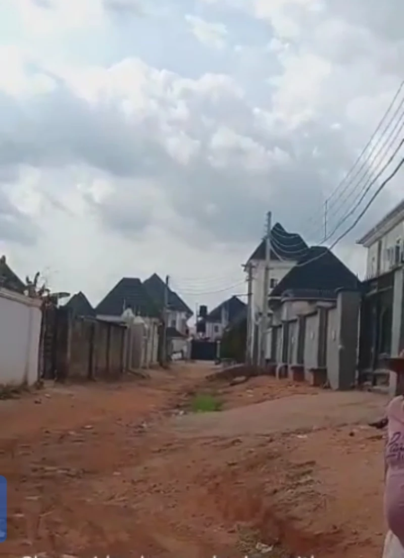 Duplex for Sale in Back of HAMTON Hotel, Delta - Image 3