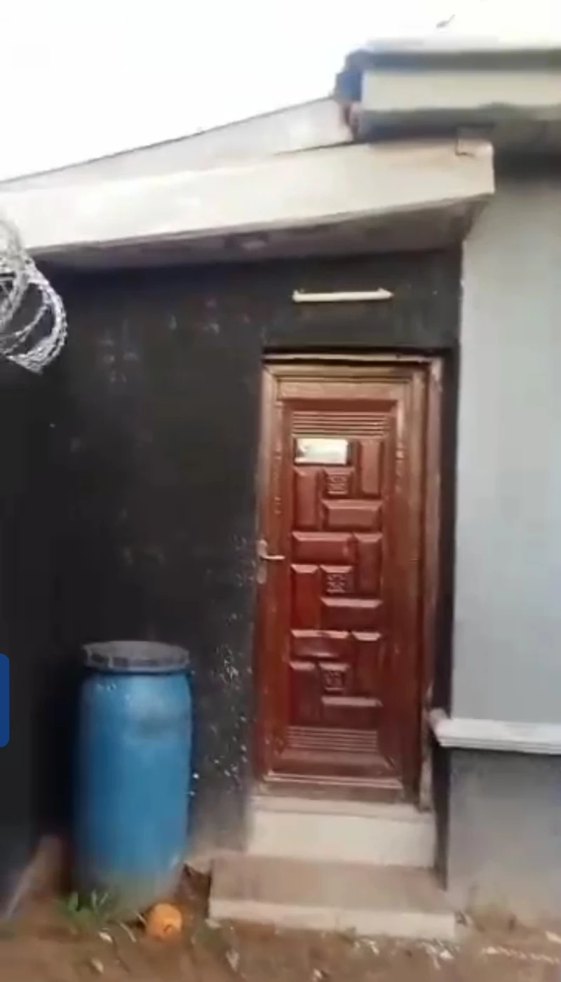 4 Bedroom Flat for Sale in Okpanam city gate, Delta - Image 2