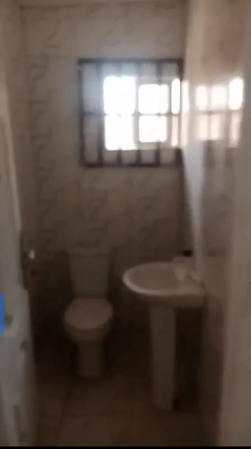2 Bedroom Flat for Rent in Back of general Hospital, Delta - Image 2