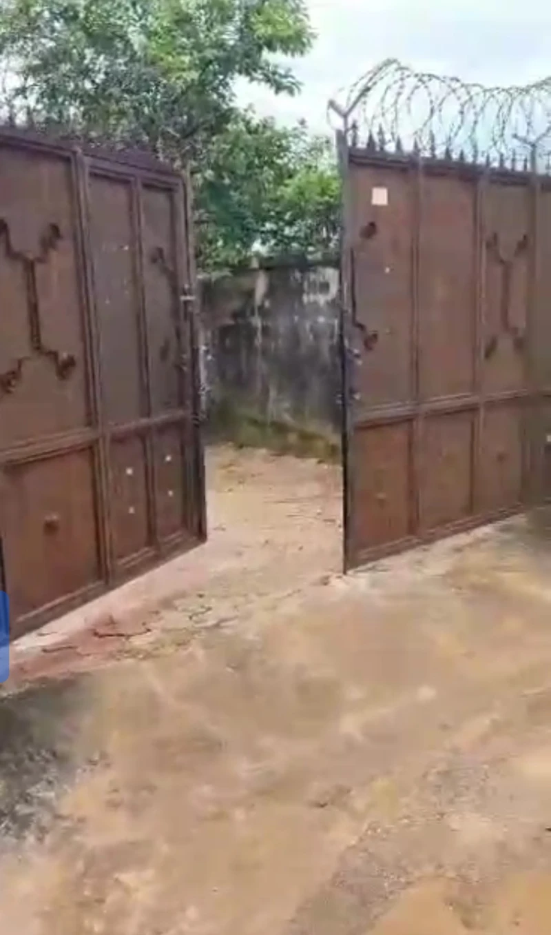4 Bedroom Flat for Sale in Okpanam road, Delta - Image 4