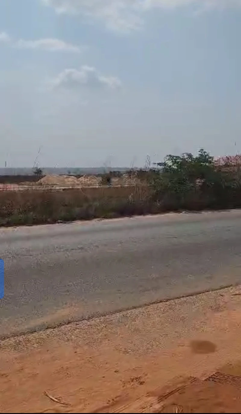 Land for Sale in Lagos Benin express way, Delta - Image 1
