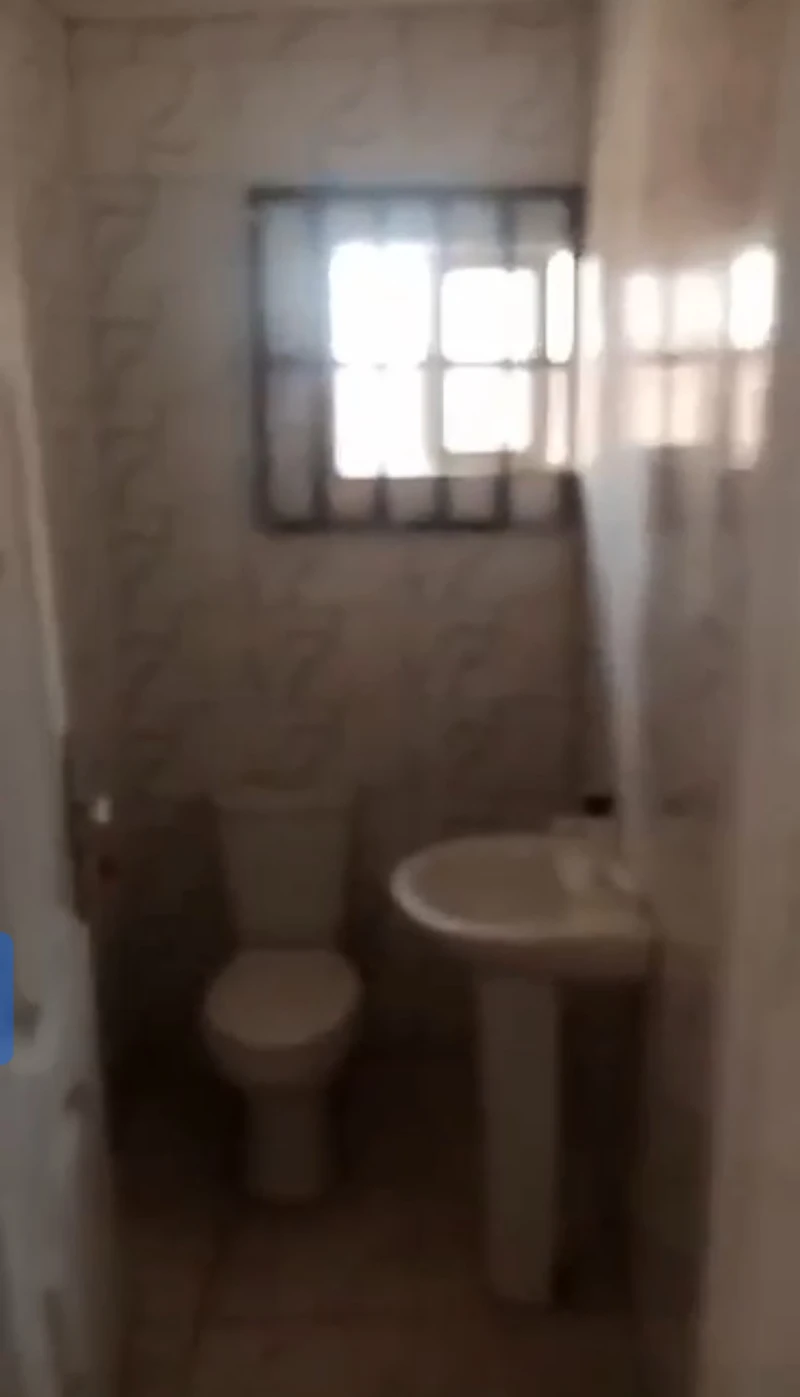 3 Bedroom Flat for Rent in across koka, Delta - Image 1