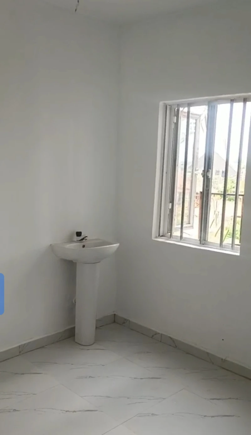 1 Bedroom Flat for Rent in Awele market, Delta - Image 3