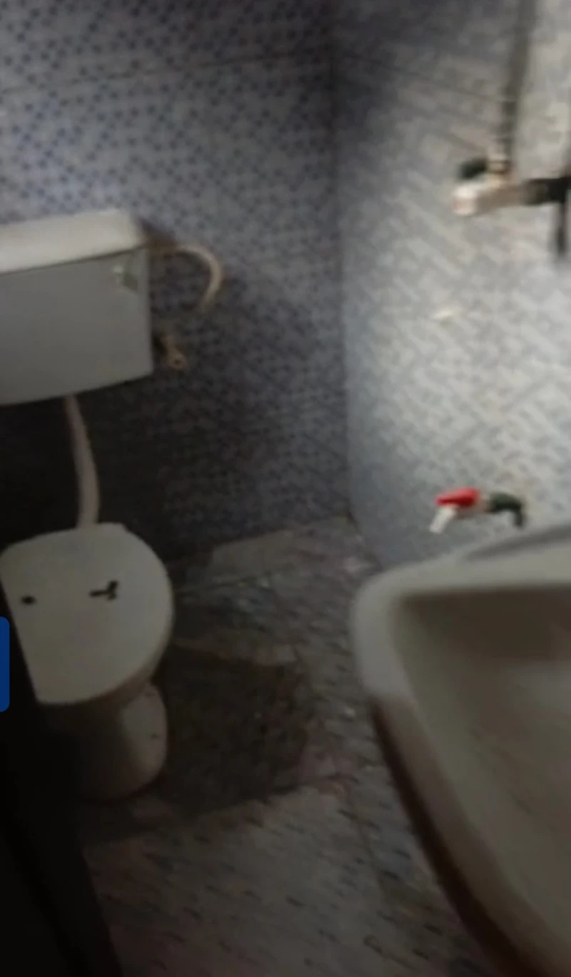 1 Bedroom Flat for Rent in Okpanam town, Delta - Image 2