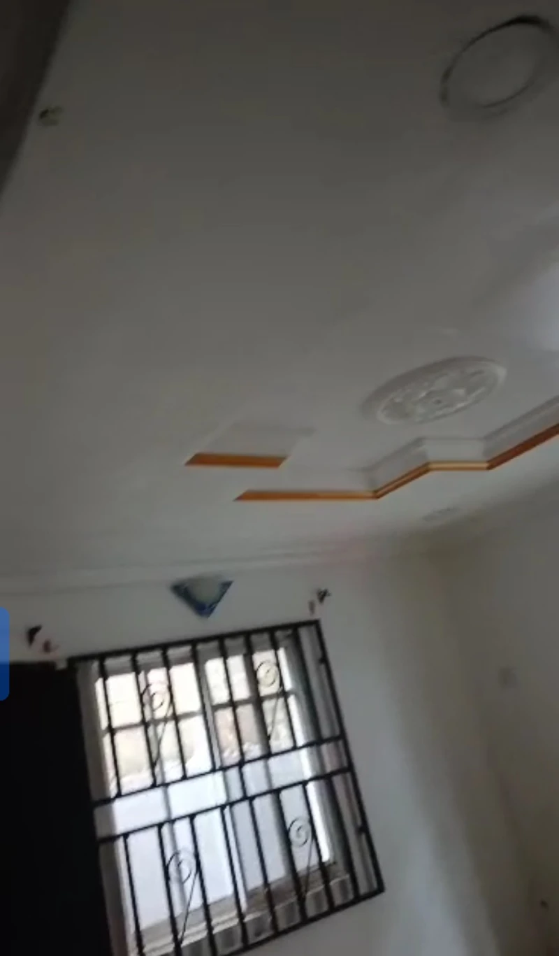 3 Bedroom Flat for Rent in Okpanam town, Delta - Image 2