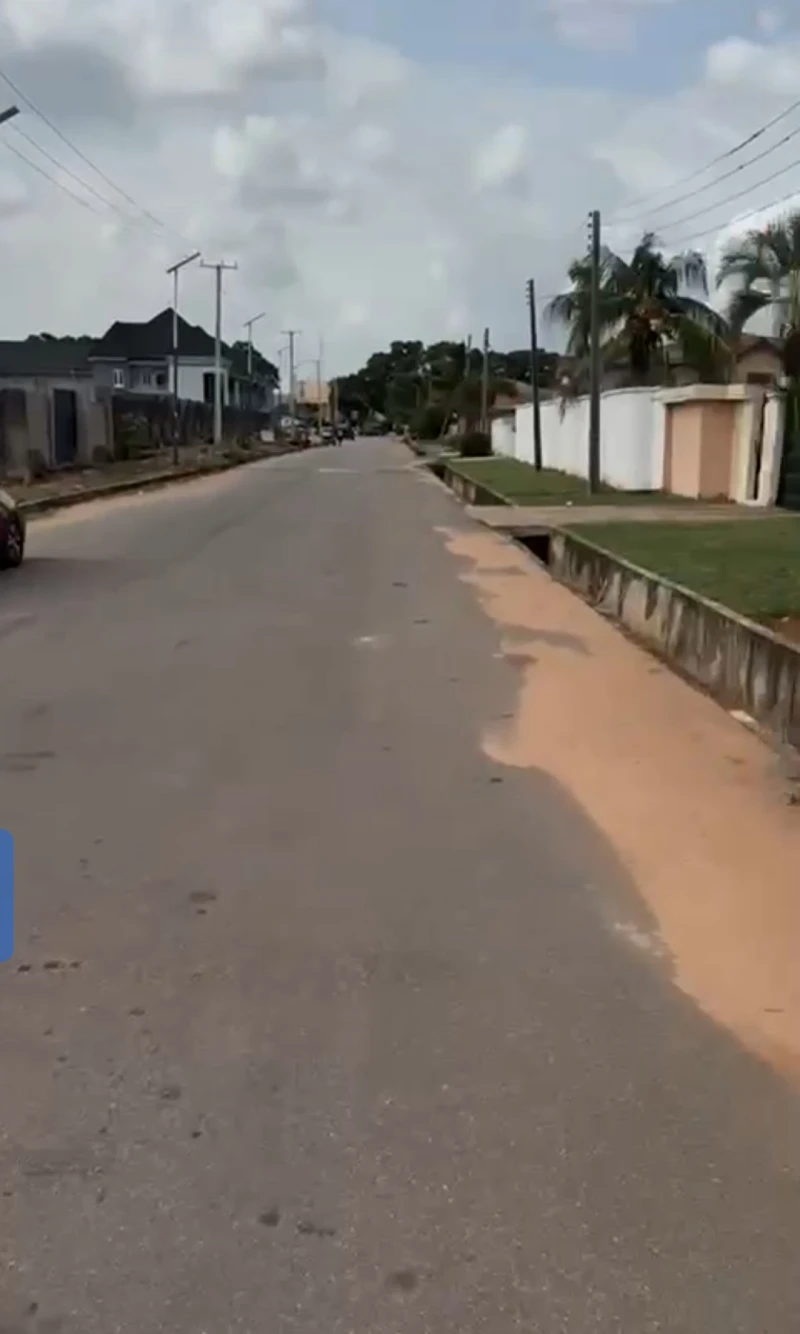 Duplex for Sale in Okpanam road, Delta - Image 1