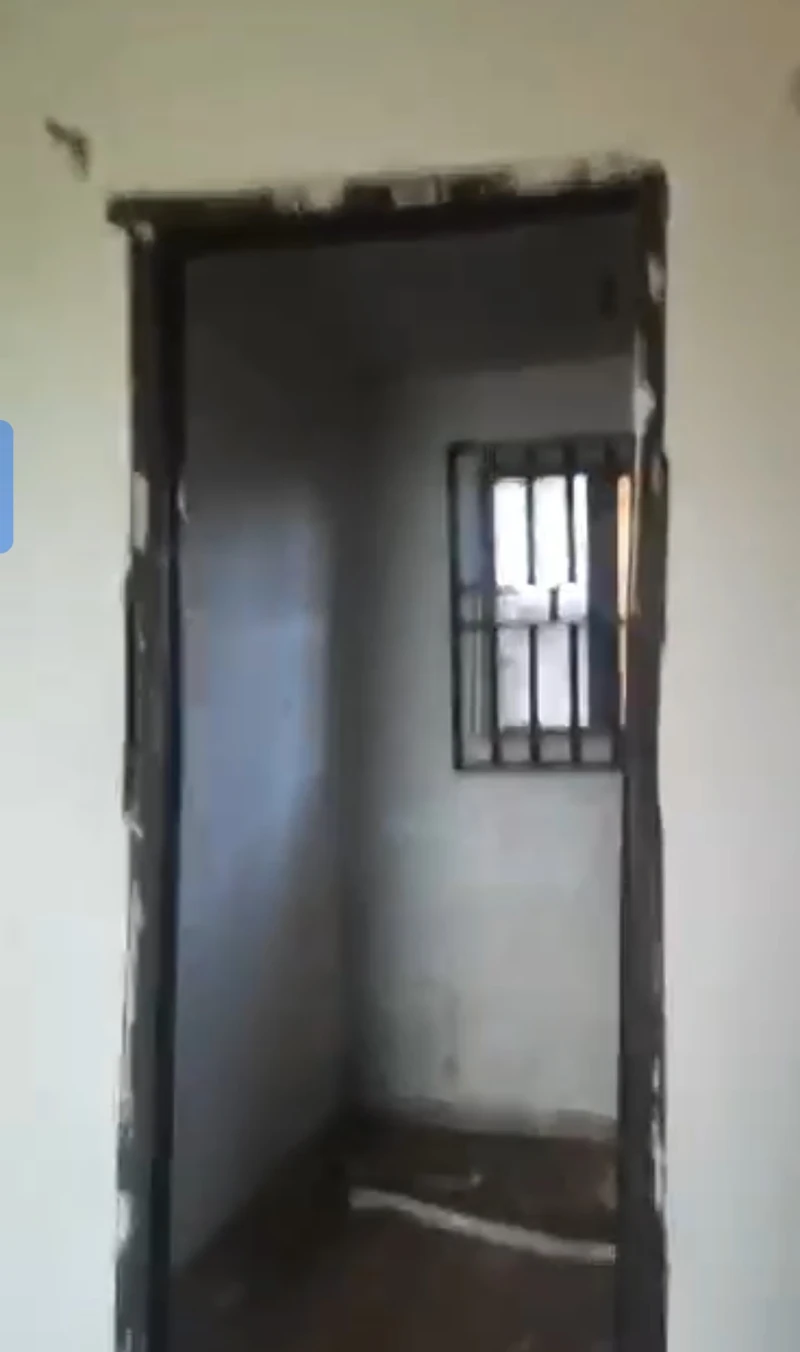 SelfContain for Sale in Marble hill, Delta - Image 2