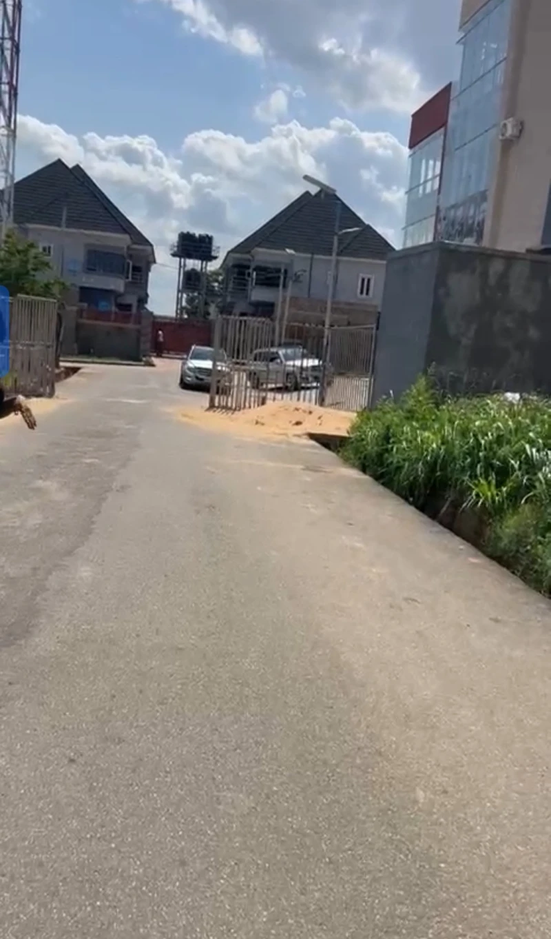 Land for Sale in Okpanam town, Delta - Image 1