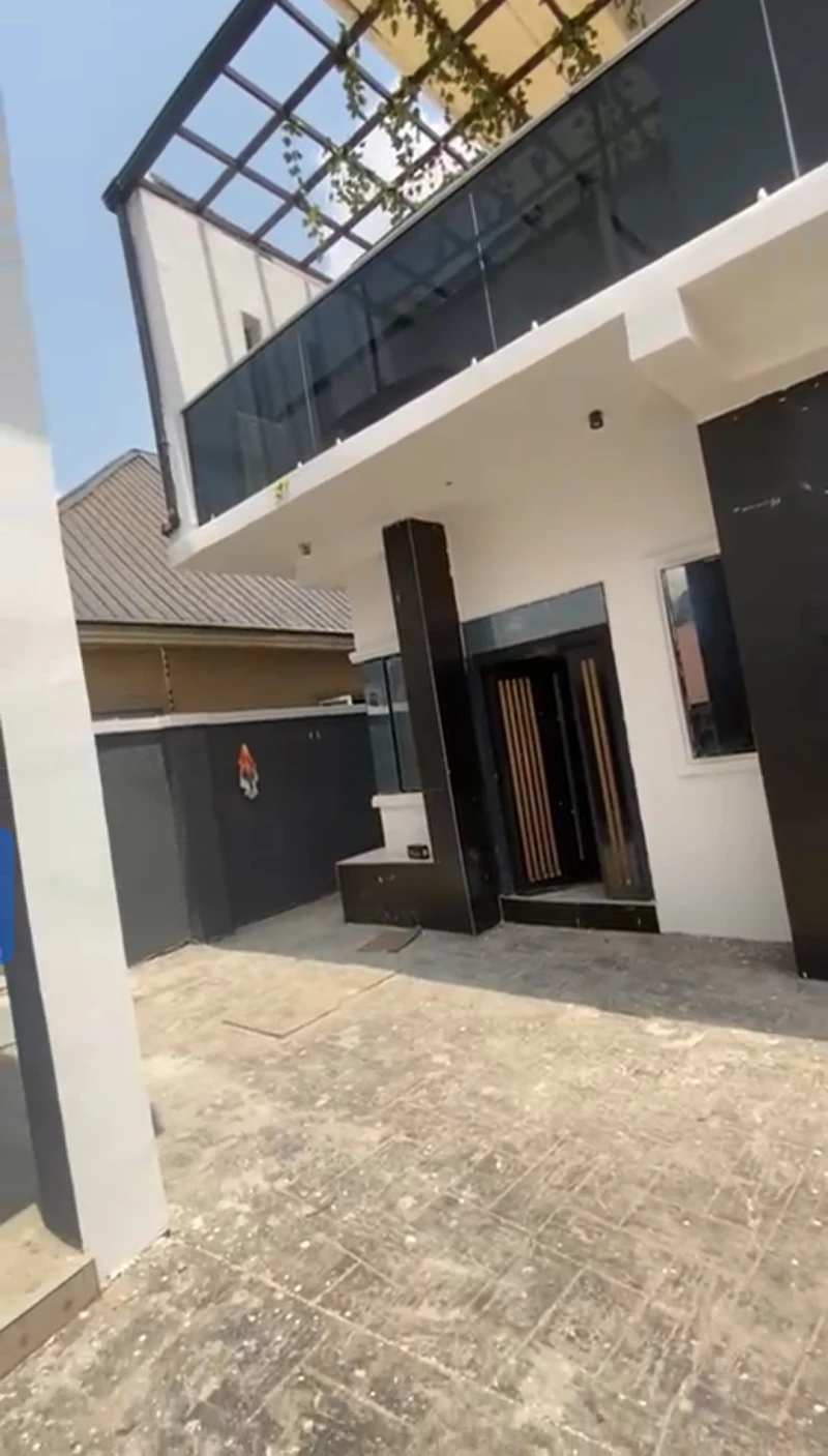 Duplex for Sale in Nwawolor, Delta - Image 6