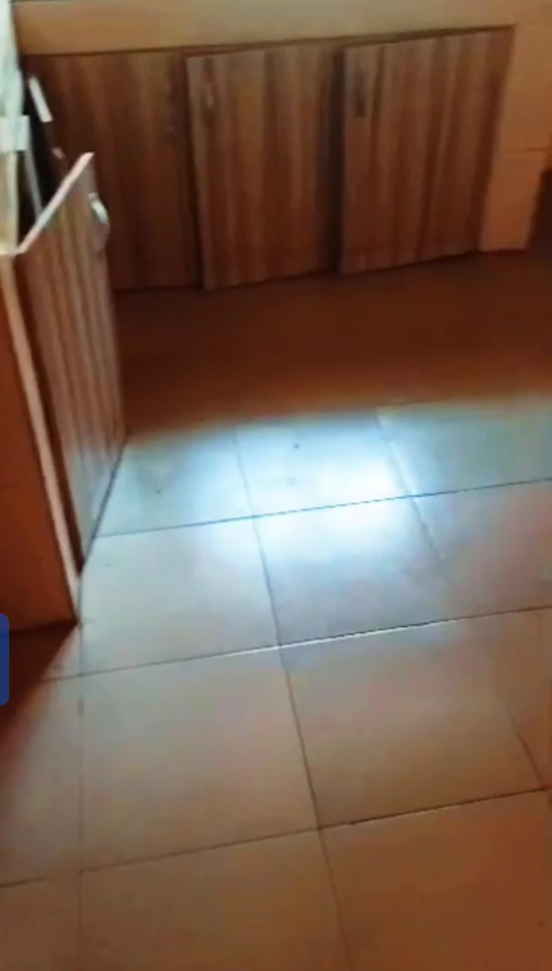 3 Bedroom Flat for Sale in Off okpanam Road, Delta - Image 2