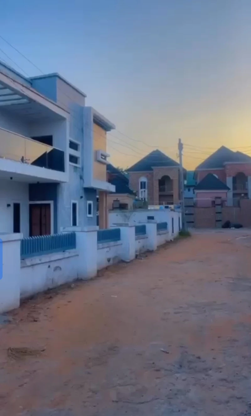 Duplex for Sale in Villa ibusa, Delta - Image 3