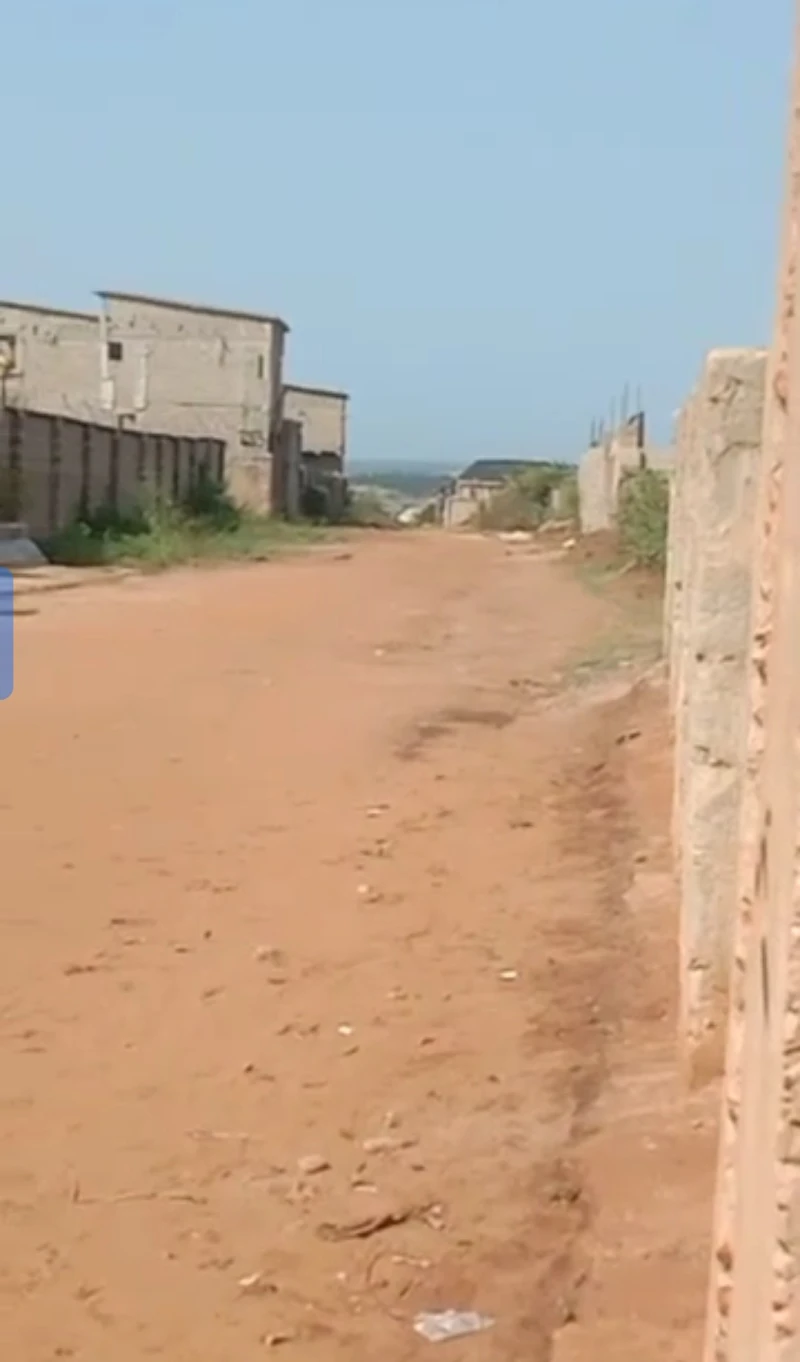 Land for Sale in benin express way,, Delta - Image 2