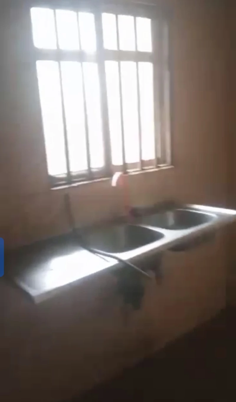 2 Bedroom Flat for Rent in BONSAAC, Delta - Image 1