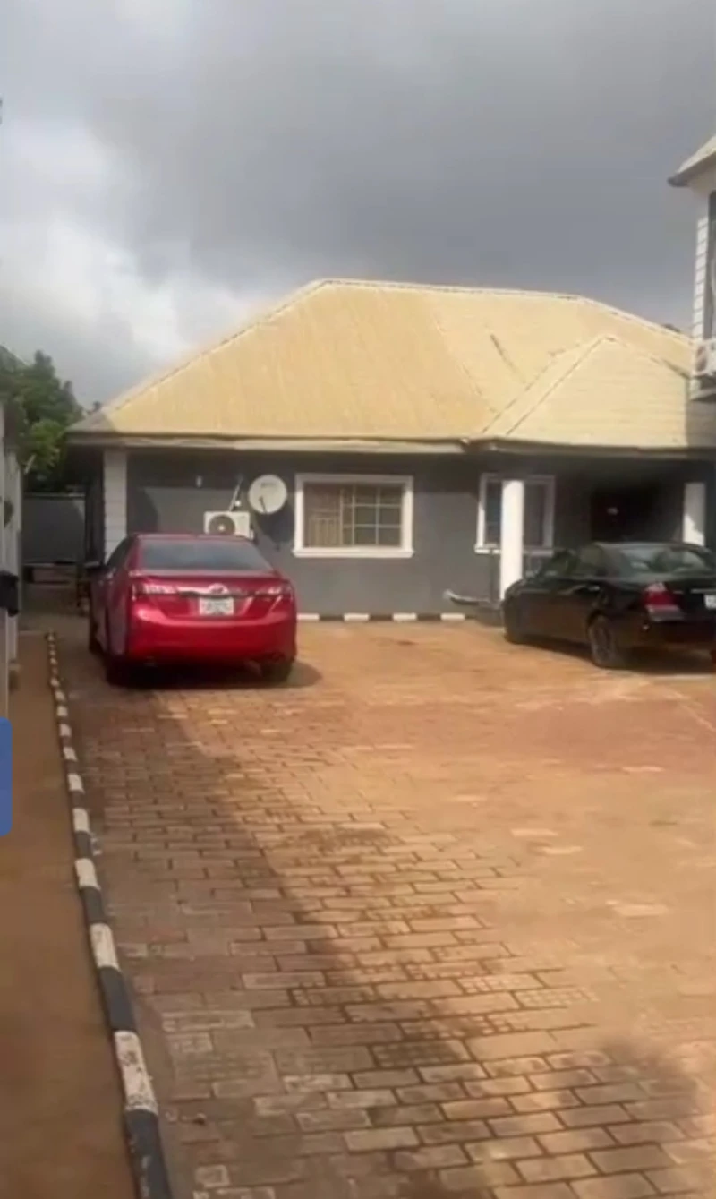 2 Bedroom Flat for Sale in Behind Midwifery school, Delta - Image 1