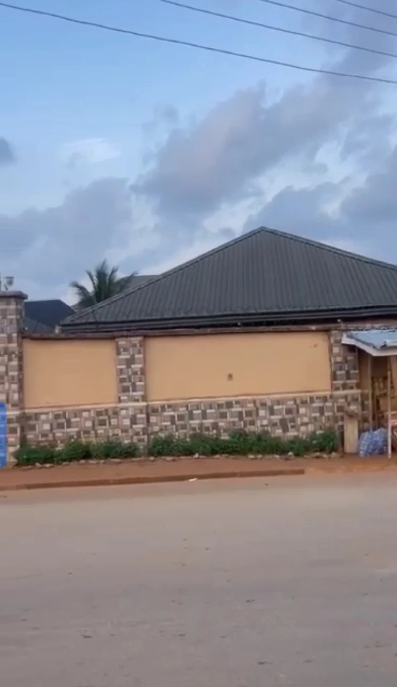 1 Bedroom Flat for Sale in Back of general Hospital, Delta - Image 4