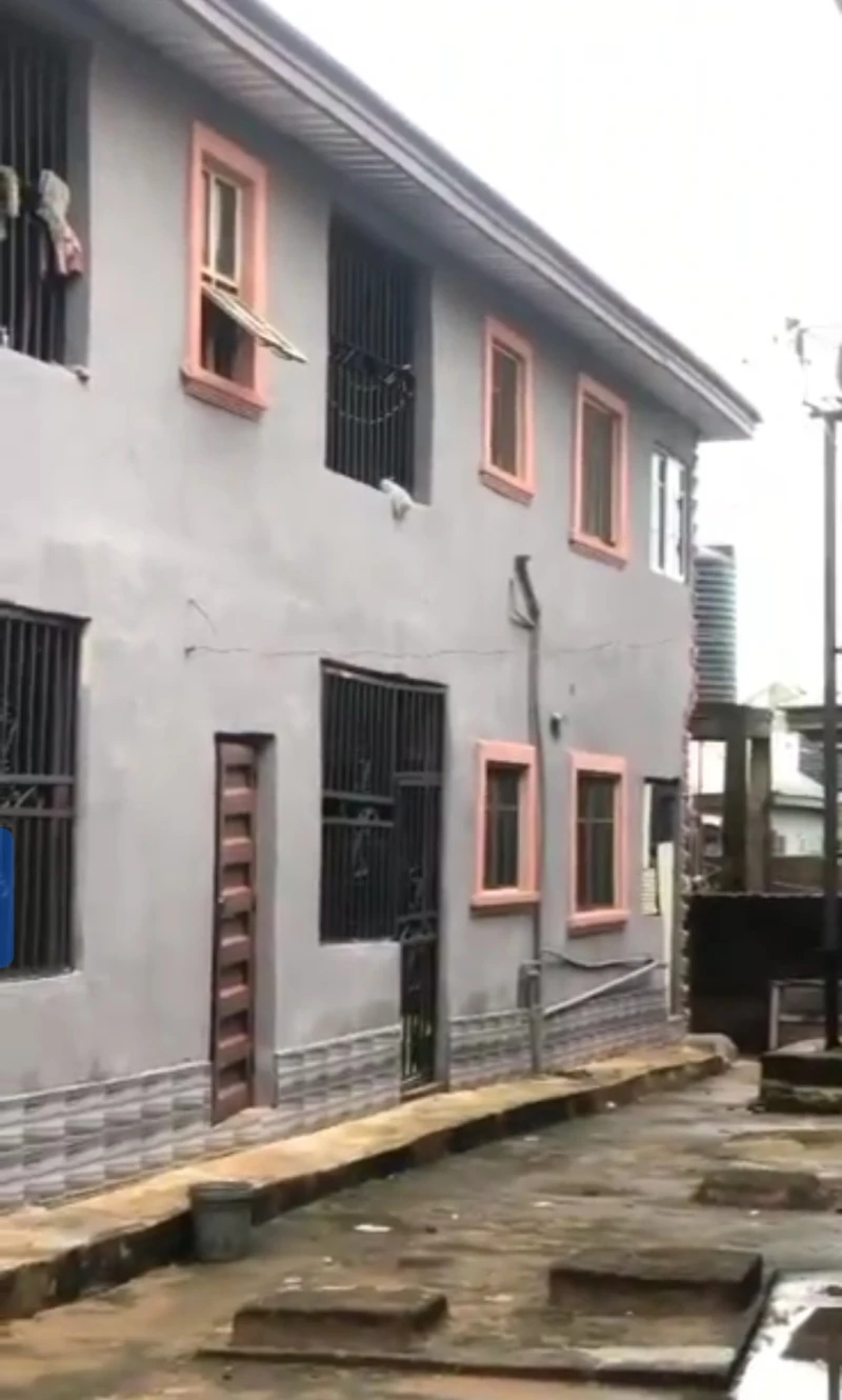3 Bedroom Flat for Sale in Summit, Delta - Image 2
