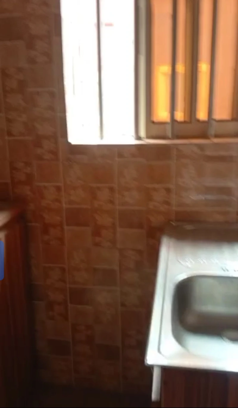 SelfContain for Rent in Nnebisi Road, Delta - Image 1