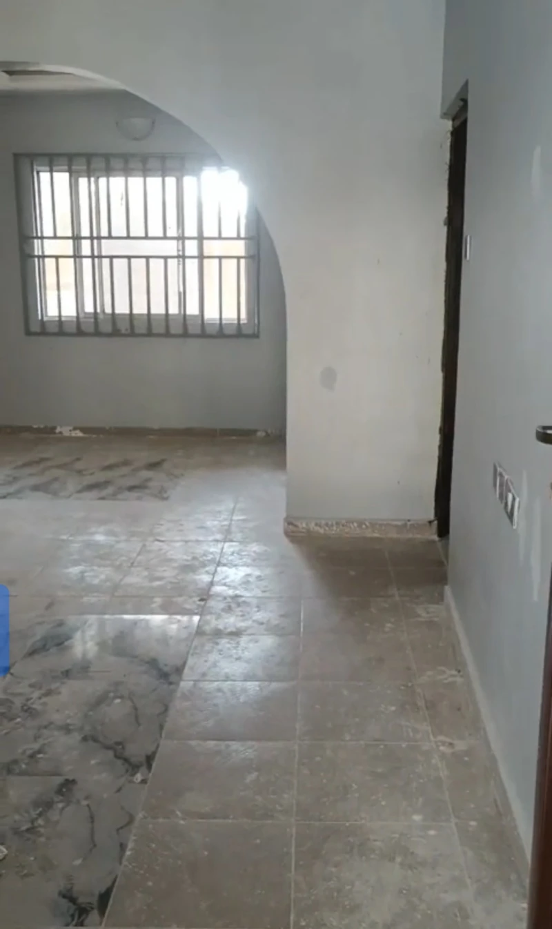 3 Bedroom Flat for Sale in ANWAI ROAD, Delta - Image 2
