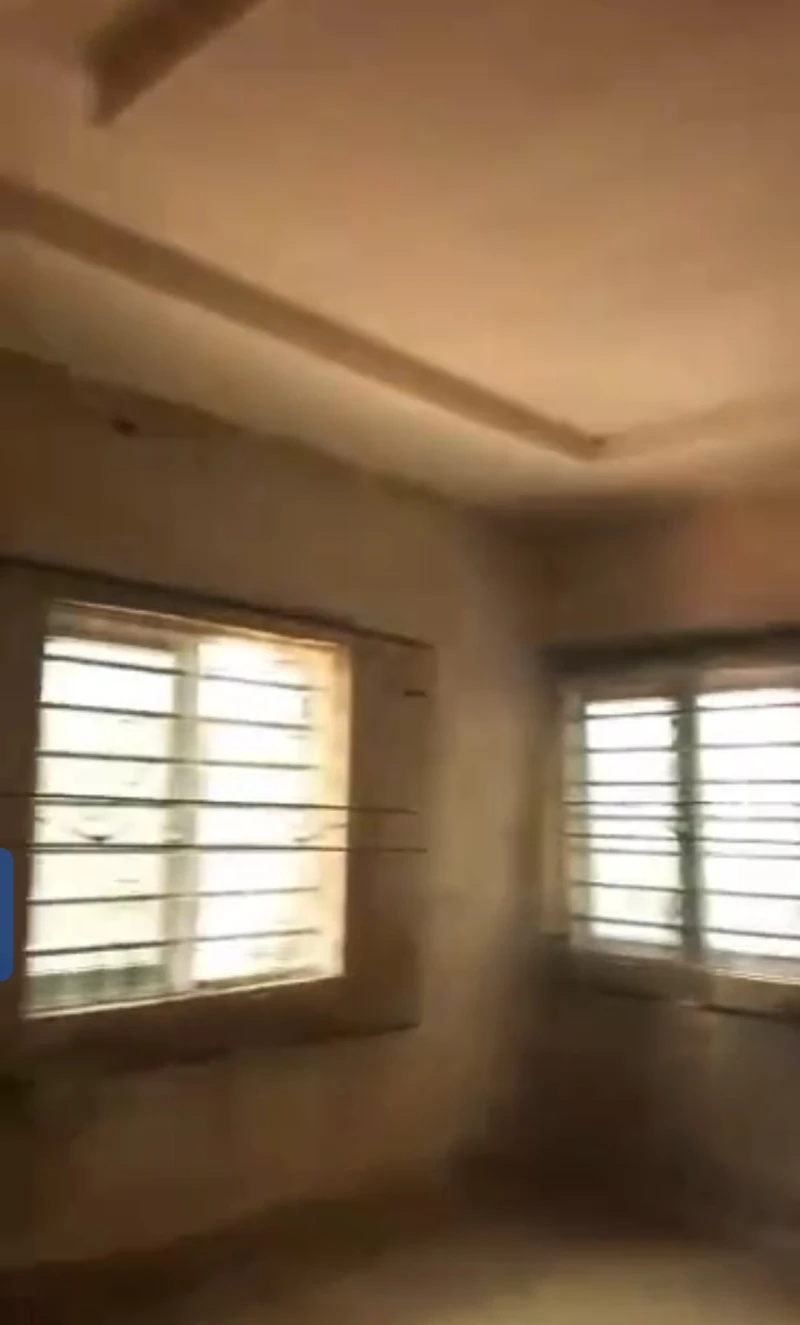 3 Bedroom Flat for Sale in Custom checking point, okpanam, Delta - Image 6