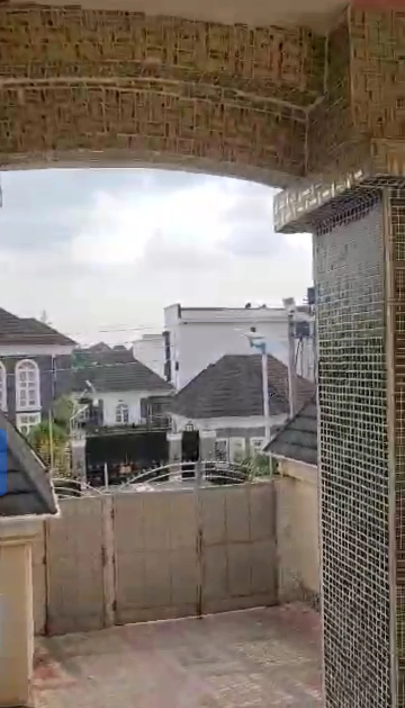Duplex for Sale in Okpanam, Delta - Image 3