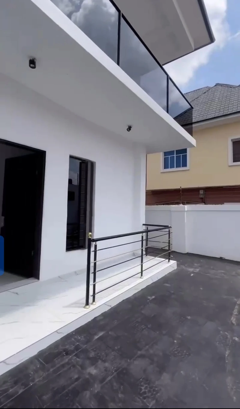 Duplex for Sale in Federal housing estate, Delta - Image 4