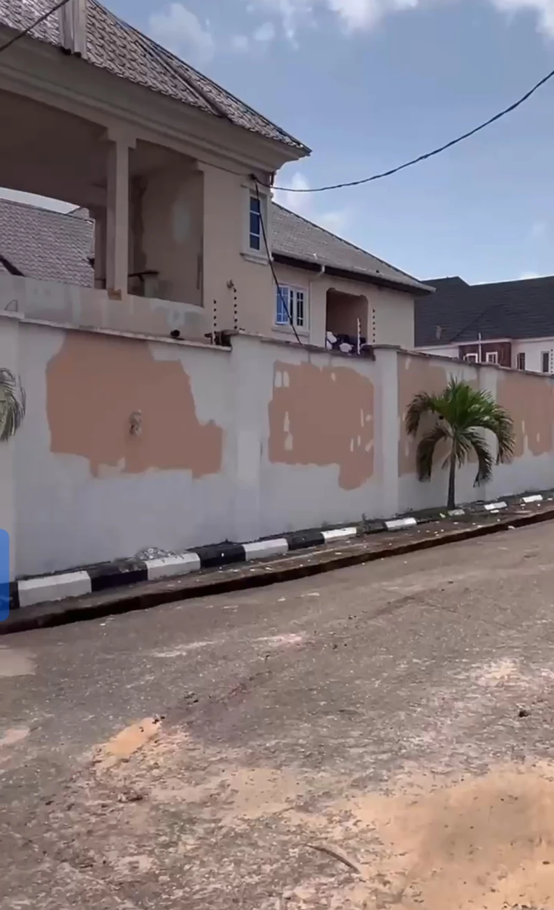Duplex for Sale in Federal housing estate, Delta - Image 1
