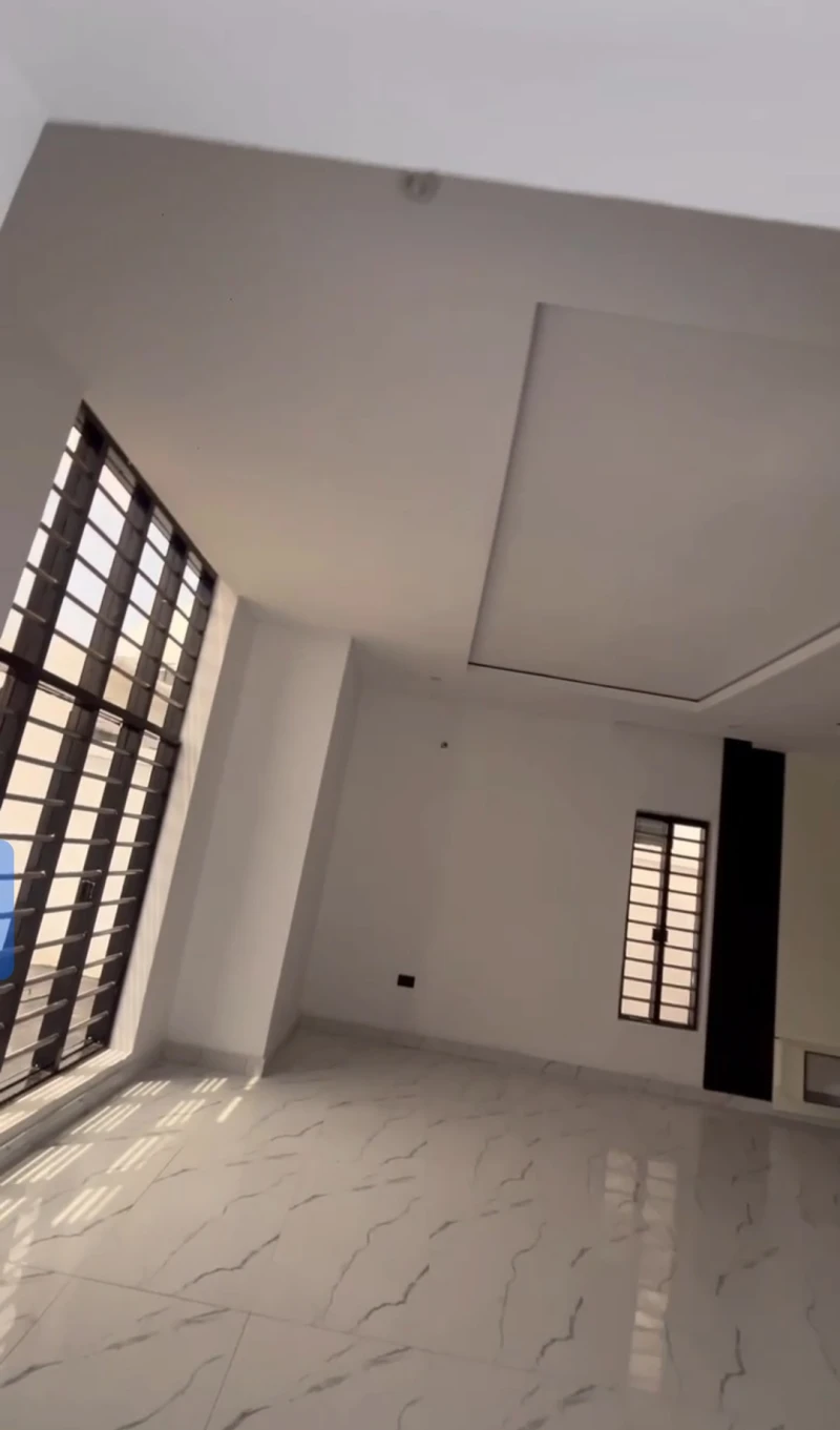 Duplex for Sale in Federal housing estate, Delta - Image 3