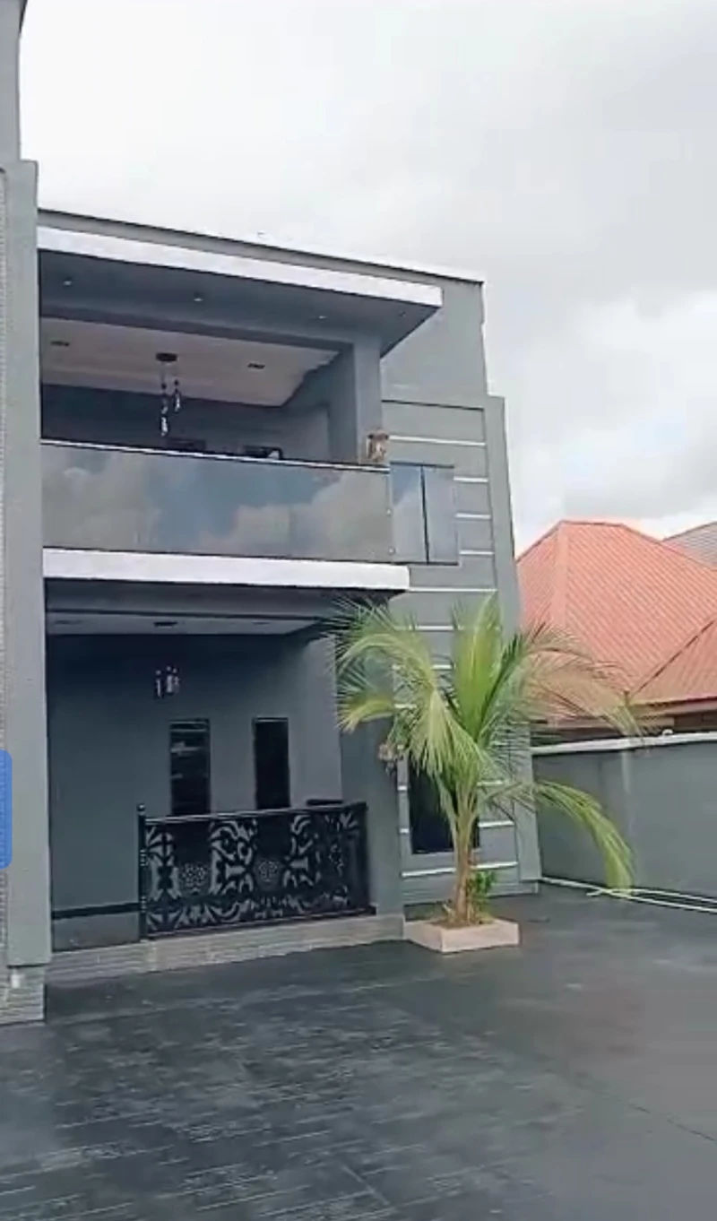 4 Bedroom Flat for Sale in Okpanam, Delta cover picture