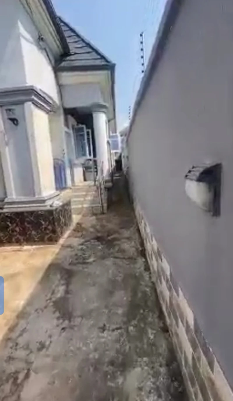 3 Bedroom Flat for Sale in BONSAAC, Delta cover picture