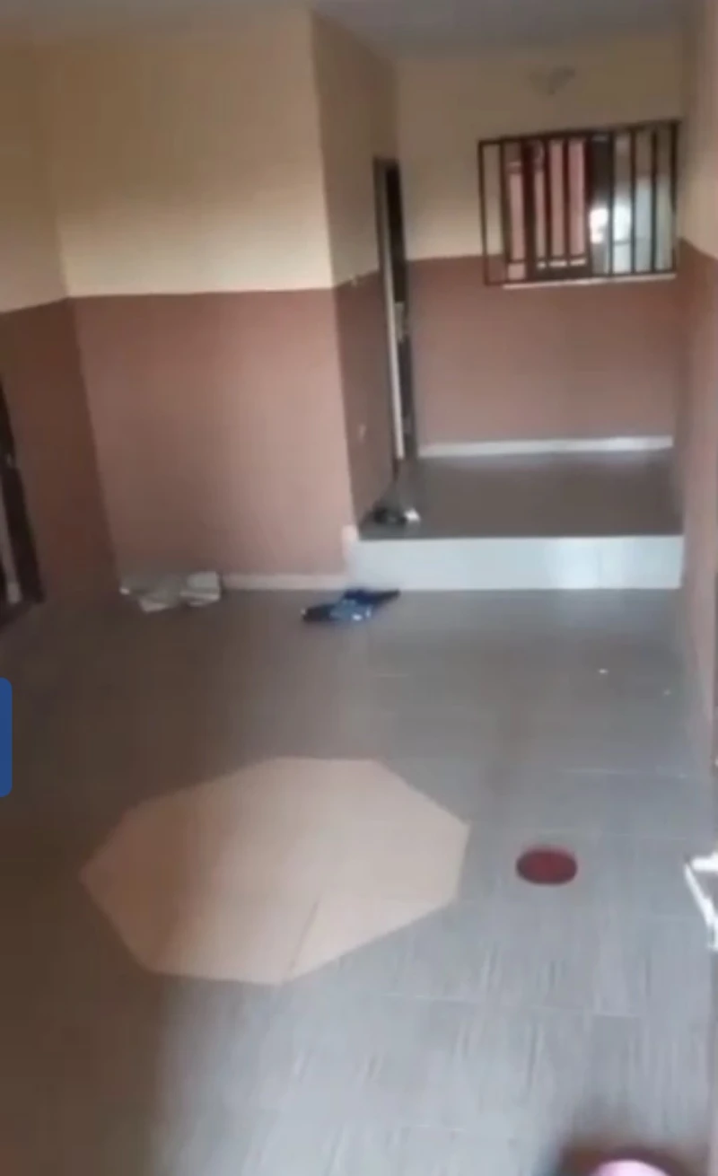 2 Bedroom Flat for Rent in Back of midwifery school,Okpanam, Delta