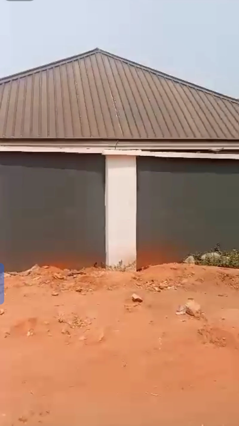 1 Bedroom Flat for Sale in Amachai, Delta