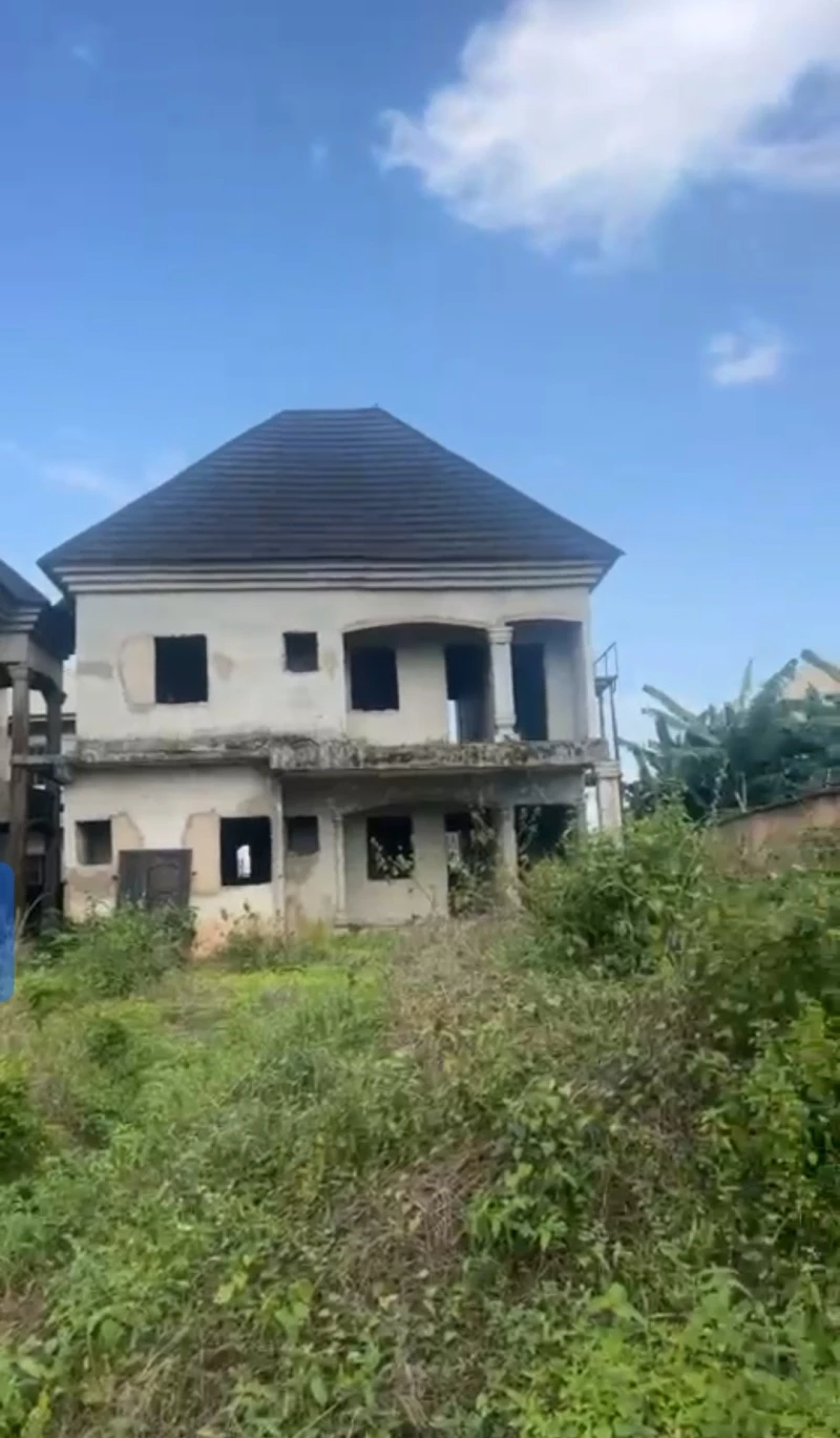 Duplex for Sale in Aruogba, Delta cover picture
