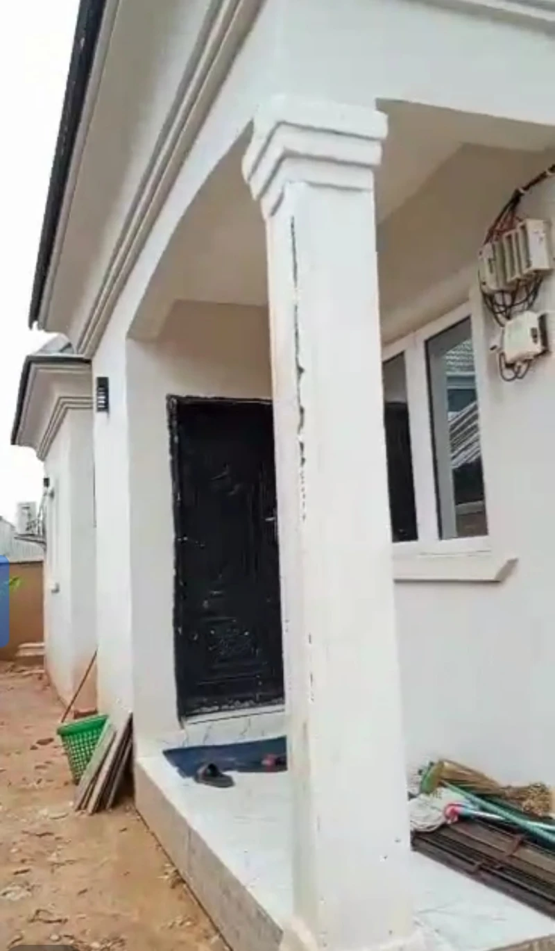Bungalow for Sale in Between ulo and Rehoboth city, Delta
