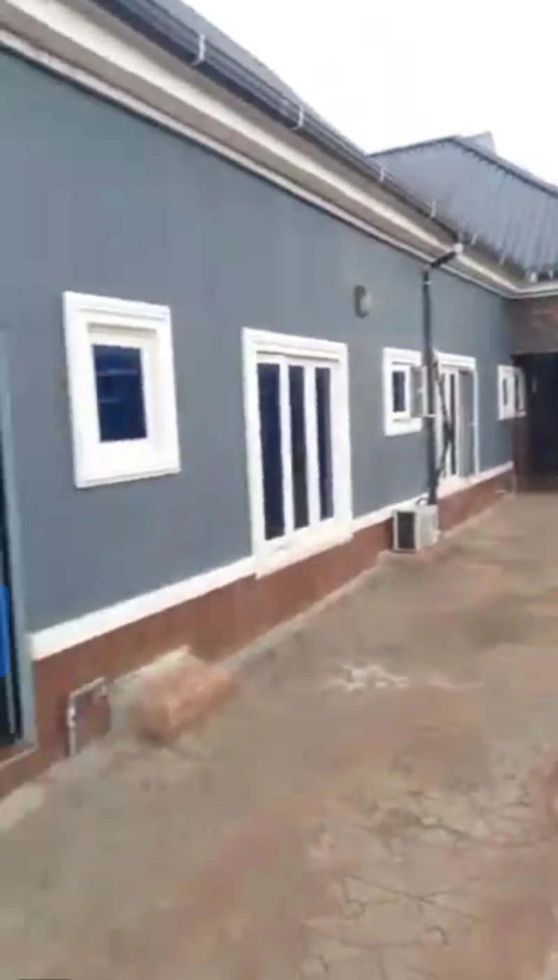 3 Bedroom Flat for Rent in Nwawolor, Delta cover picture